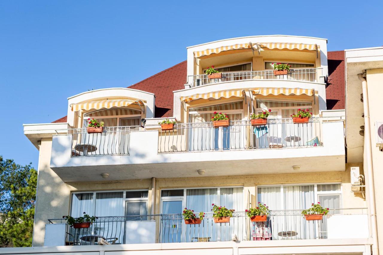 Helios Hotel Балчик Екстер'єр фото